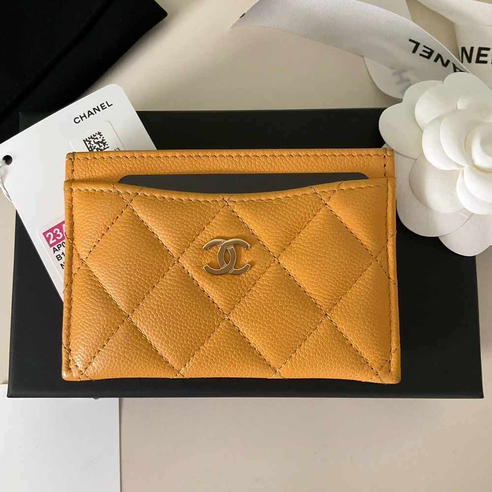 Chanel Classic Jaune Caviar Cardholder